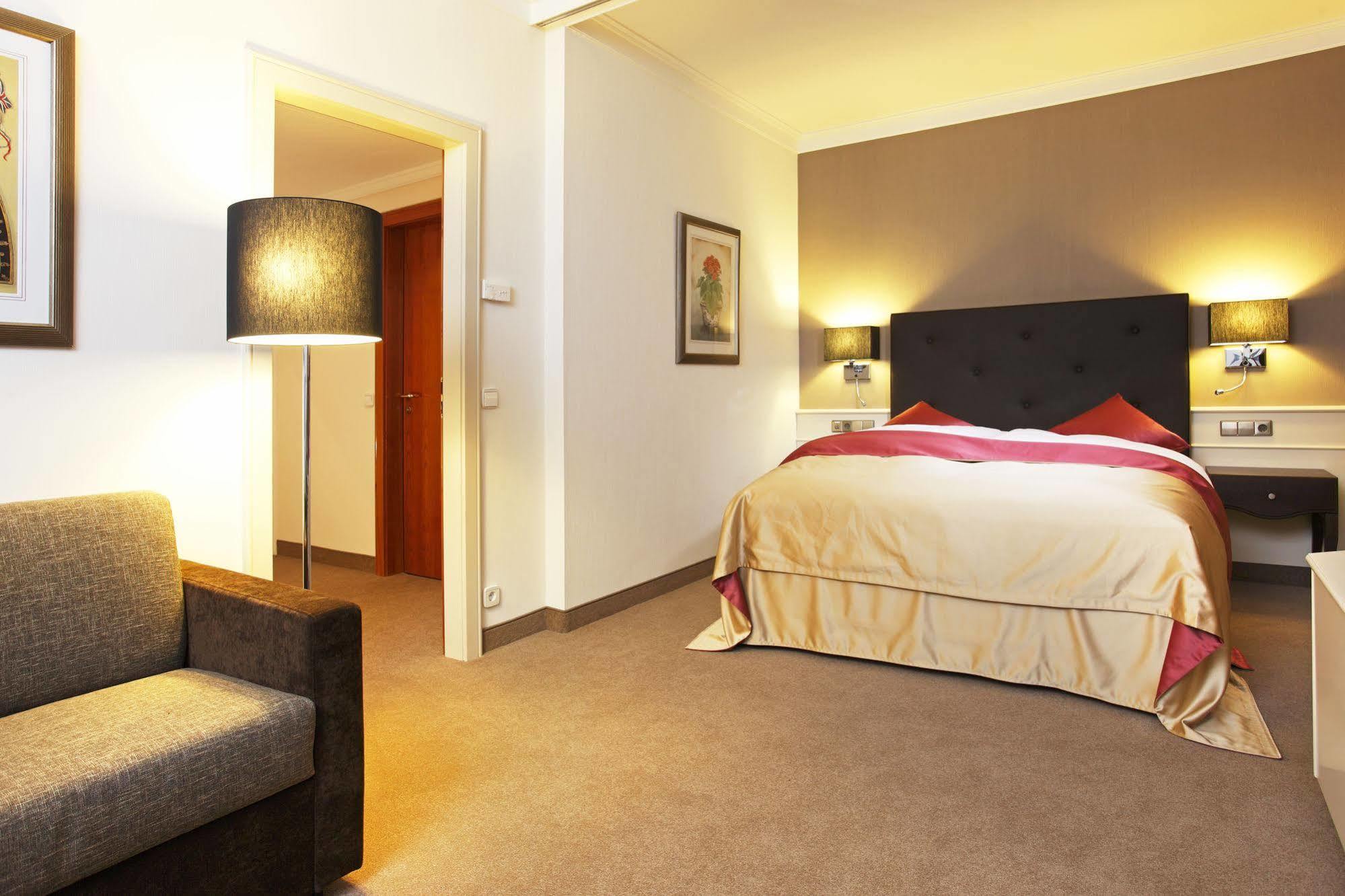 Hotel Althoff Am Schlossgarten 5*
